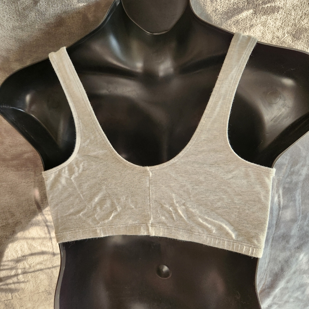 Bra- hooks in the front. Size 44 - Picture 4 of 5